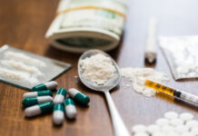 Abuso de Substâncias: Navegando nas Complexidades da Dependência Química.